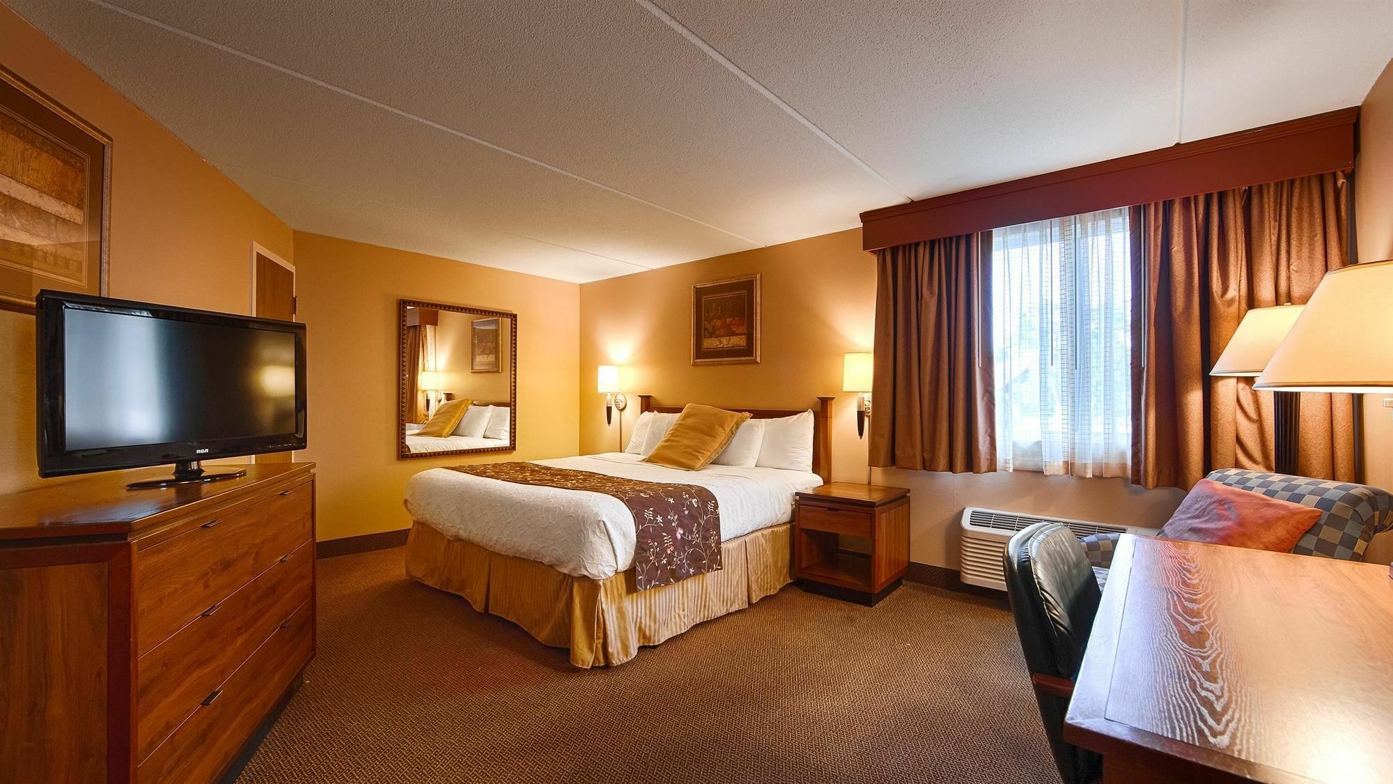 Surestay Plus Hotel By Best Western Блек Ривър фолс Екстериор снимка